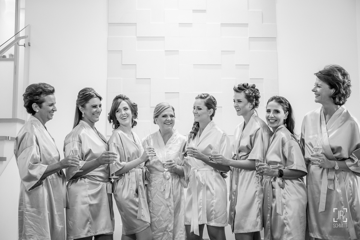 brinde das irmãs com a mãe da noiva