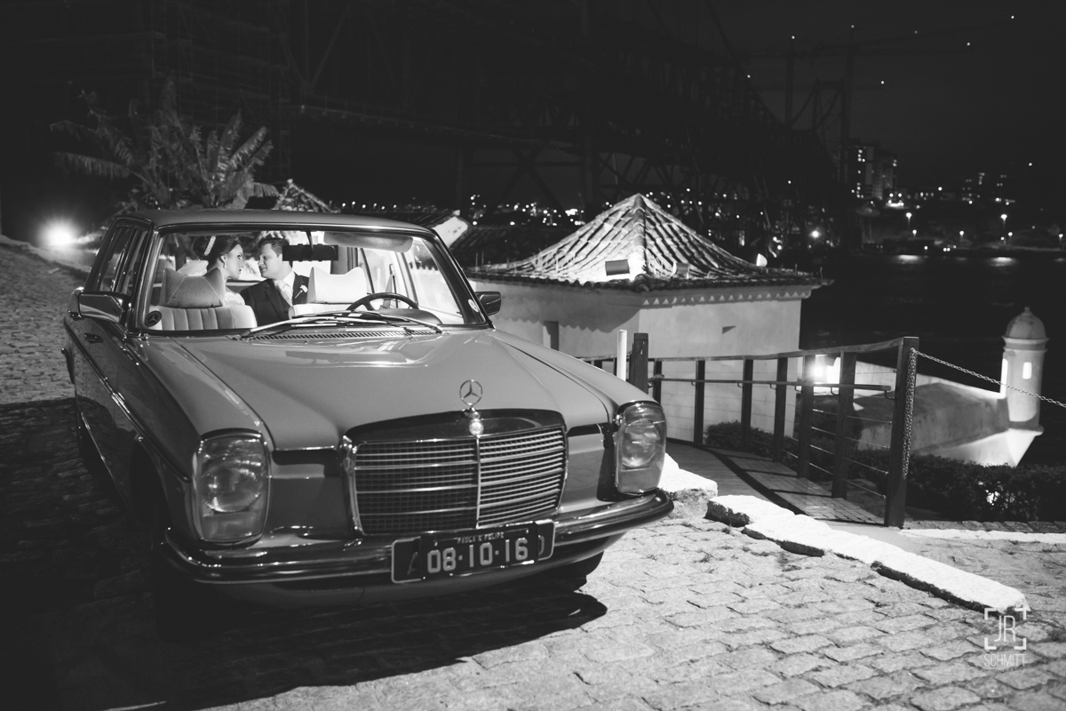 noivos na mercedes-benz