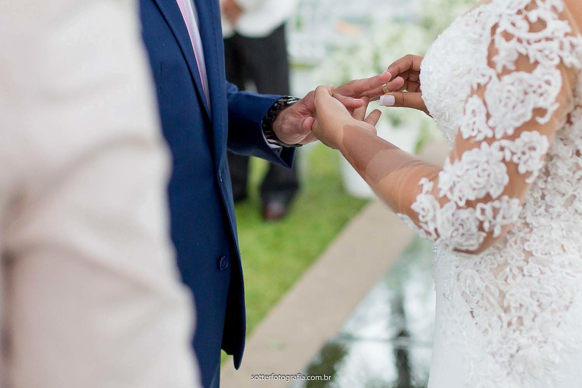 entrega das alianças casamento trancoso sotter fotografo de casamento sotter fotografia