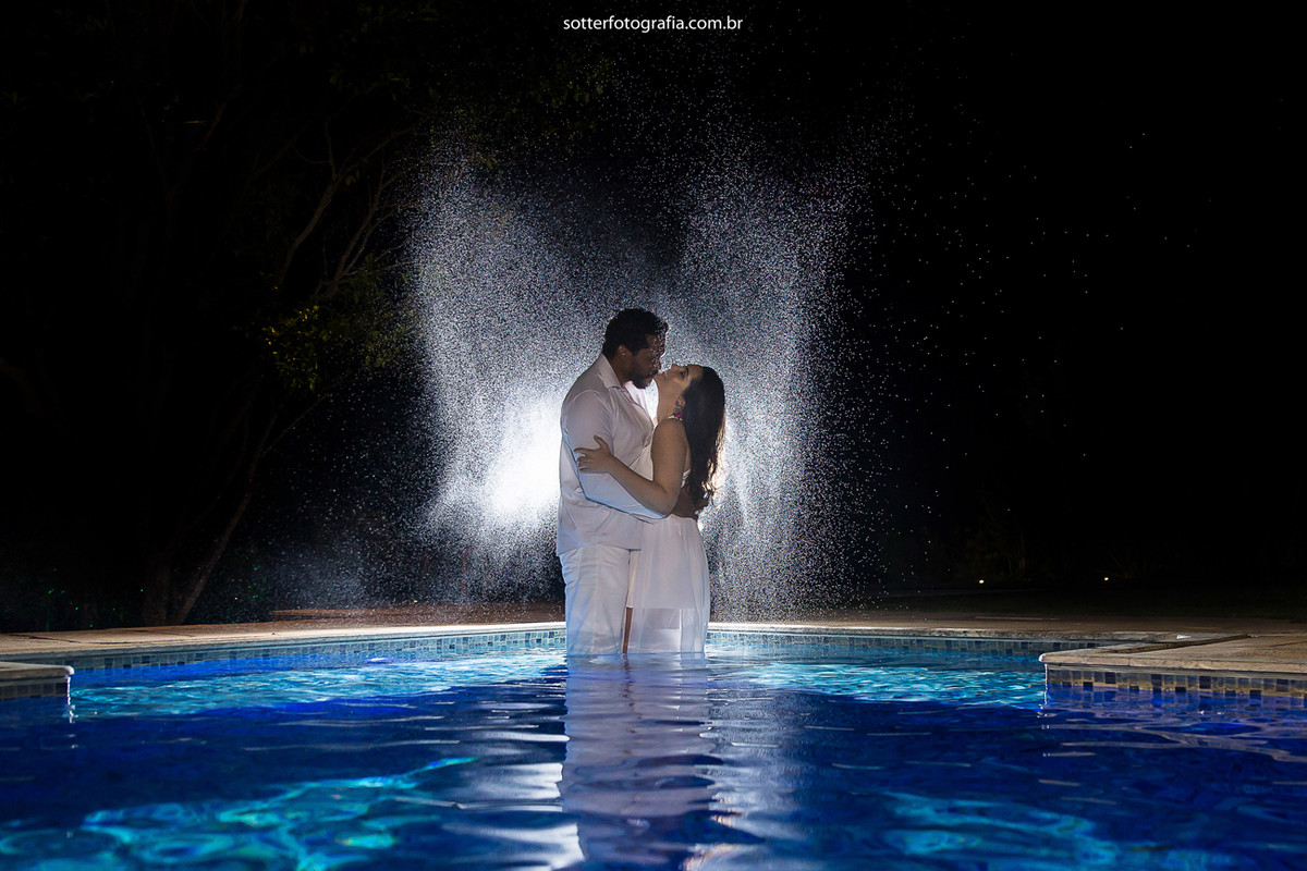 piscina com noivos casamento sotter fotografia
