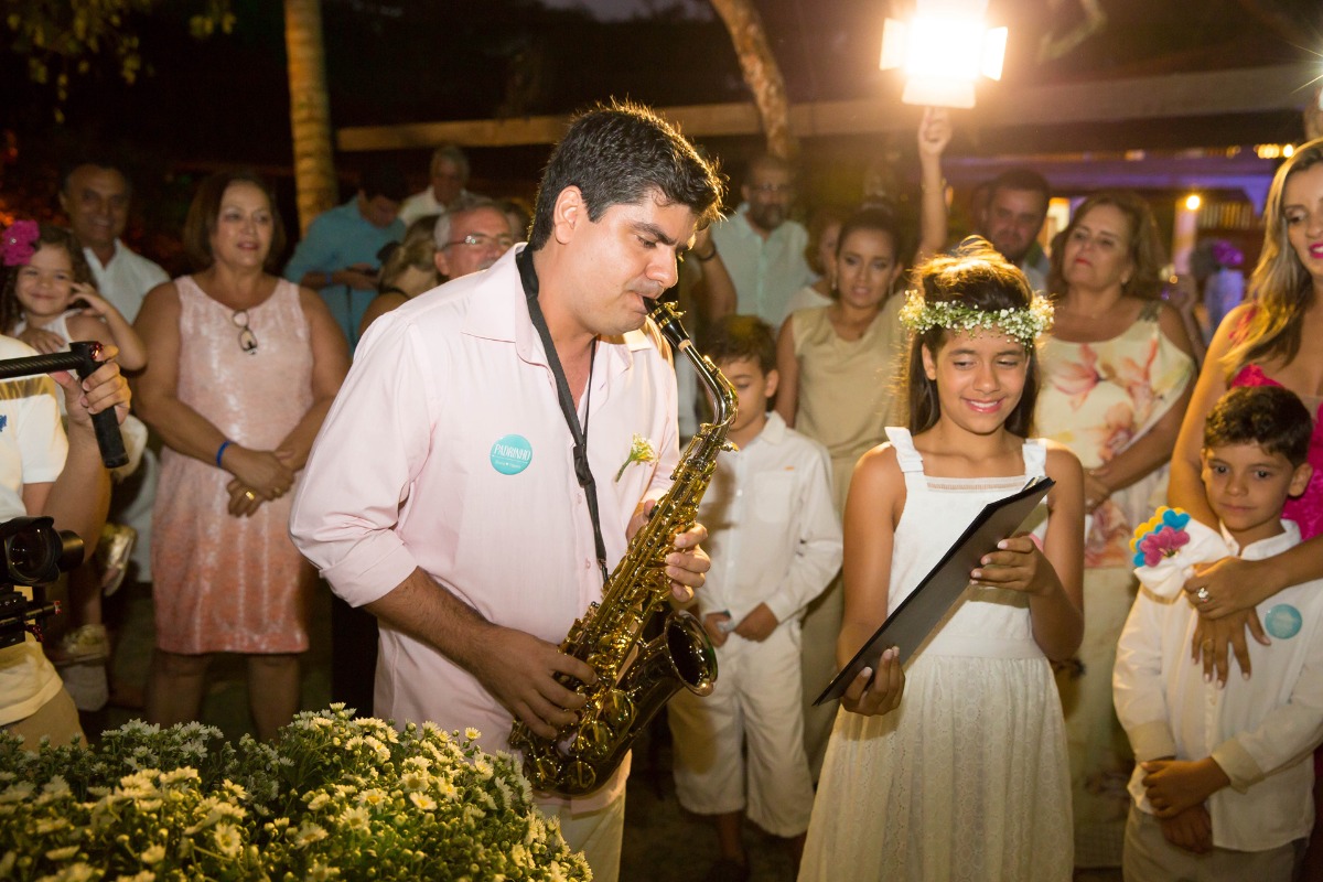 casamento, casar na praia , casando na praia, lapis de noiva , vestido de noiva, veu de noiva, arraial dajuda, casar em arraial dajuda casar na bahia , wedding, casar na praia, sim no altar, casei, noiva, noivo,pagens, decoracao de casamento, emoça