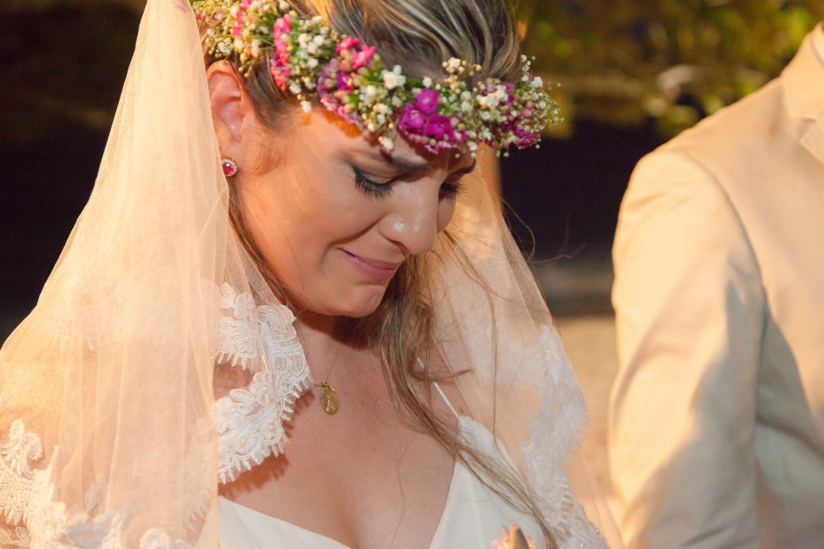 casamento, casar na praia , casando na praia, lapis de noiva , vestido de noiva, veu de noiva, arraial dajuda, casar em arraial dajuda casar na bahia , wedding, casar na praia, sim no altar, casei, noiva, noivo,pagens, decoracao de casamento, emoça