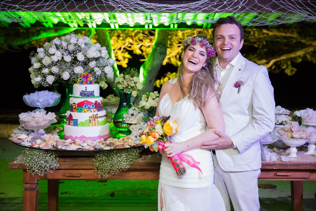 casamento, casar na praia , casando na praia, lapis de noiva , vestido de noiva, veu de noiva, arraial dajuda, casar em arraial dajuda casar na bahia , wedding, casar na praia, sim no altar, casei, noiva, noivo,pagens, decoracao de casamento, emoça