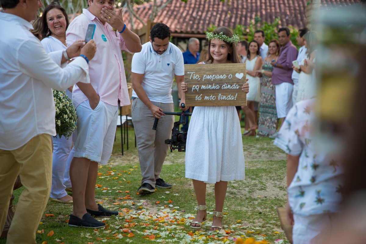 casamento, casar na praia , casando na praia, lapis de noiva , vestido de noiva, veu de noiva, arraial dajuda, casar em arraial dajuda casar na bahia , wedding, casar na praia, sim no altar, casei, noiva, noivo,pagens, decoracao de casamento, emoça