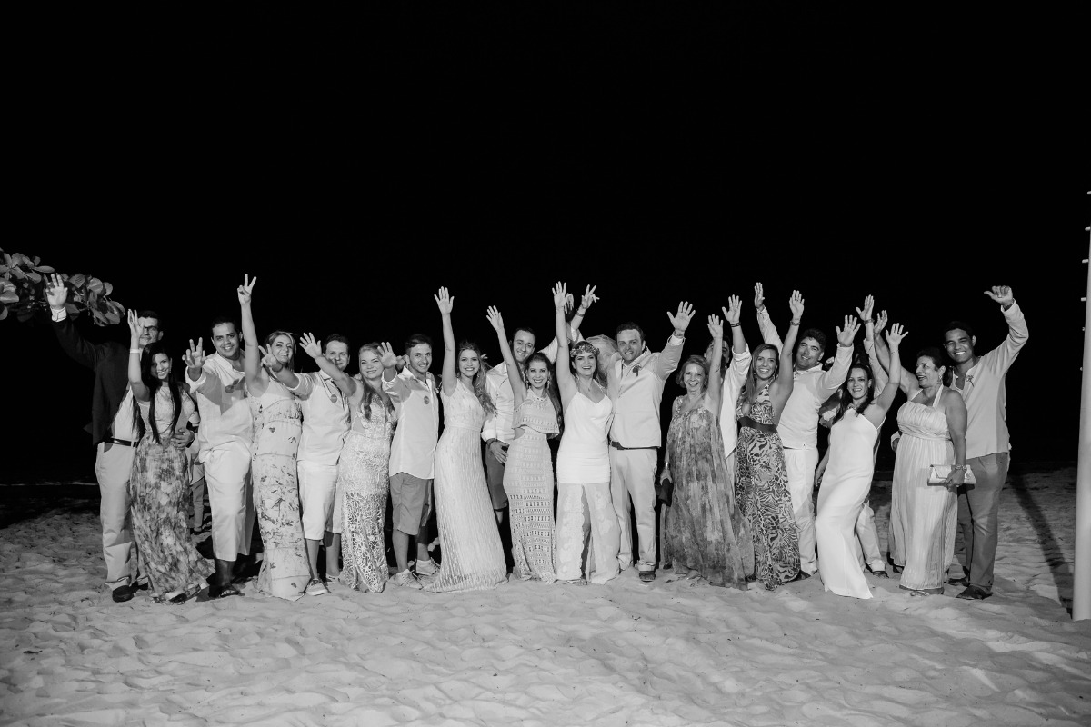 casamento, casar na praia , casando na praia, lapis de noiva , vestido de noiva, veu de noiva, arraial dajuda, casar em arraial dajuda casar na bahia , wedding, casar na praia, sim no altar, casei, noiva, noivo,pagens, decoracao de casamento, emoça