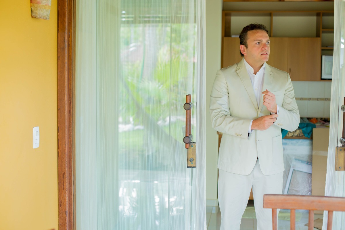 casamento, casar na praia , casando na praia, lapis de noiva , vestido de noiva, veu de noiva, arraial dajuda, casar em arraial dajuda casar na bahia , wedding, casar na praia, sim no altar, casei, noiva, noivo,pagens, decoracao de casamento, emoça