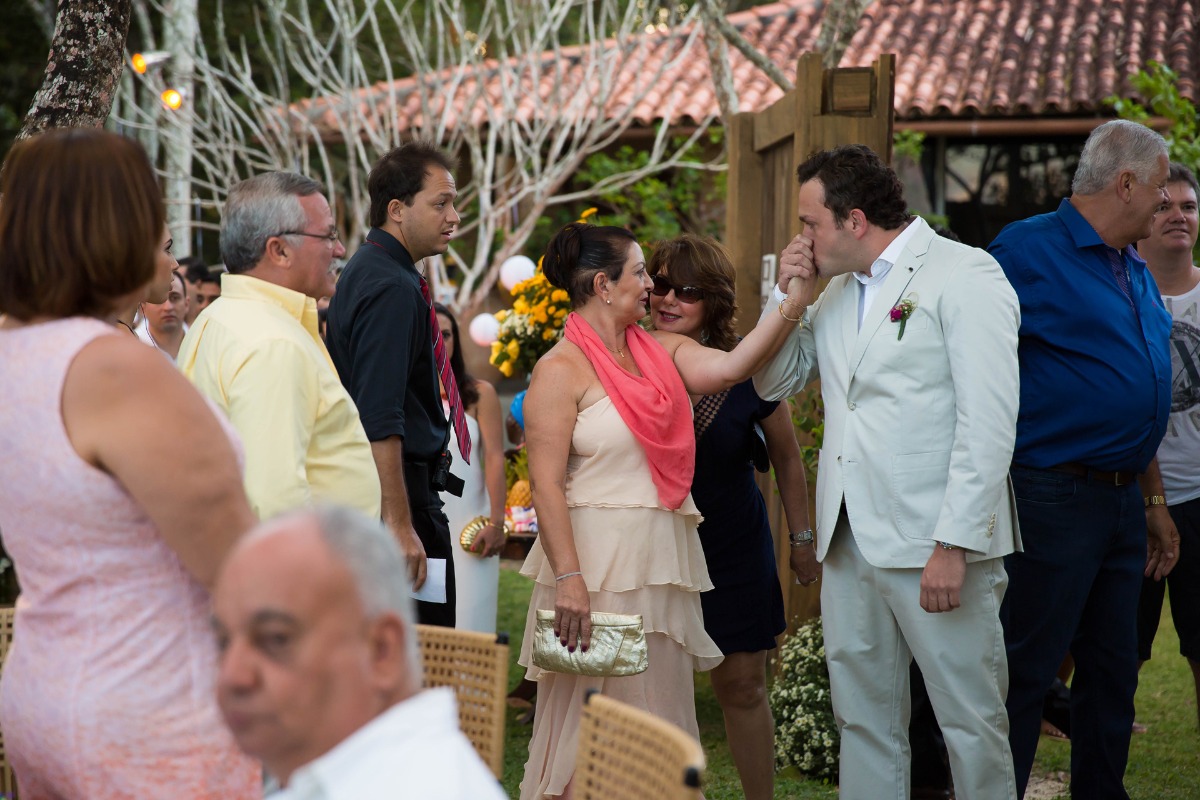 casamento, casar na praia , casando na praia, lapis de noiva , vestido de noiva, veu de noiva, arraial dajuda, casar em arraial dajuda casar na bahia , wedding, casar na praia, sim no altar, casei, noiva, noivo,pagens, decoracao de casamento, emoça