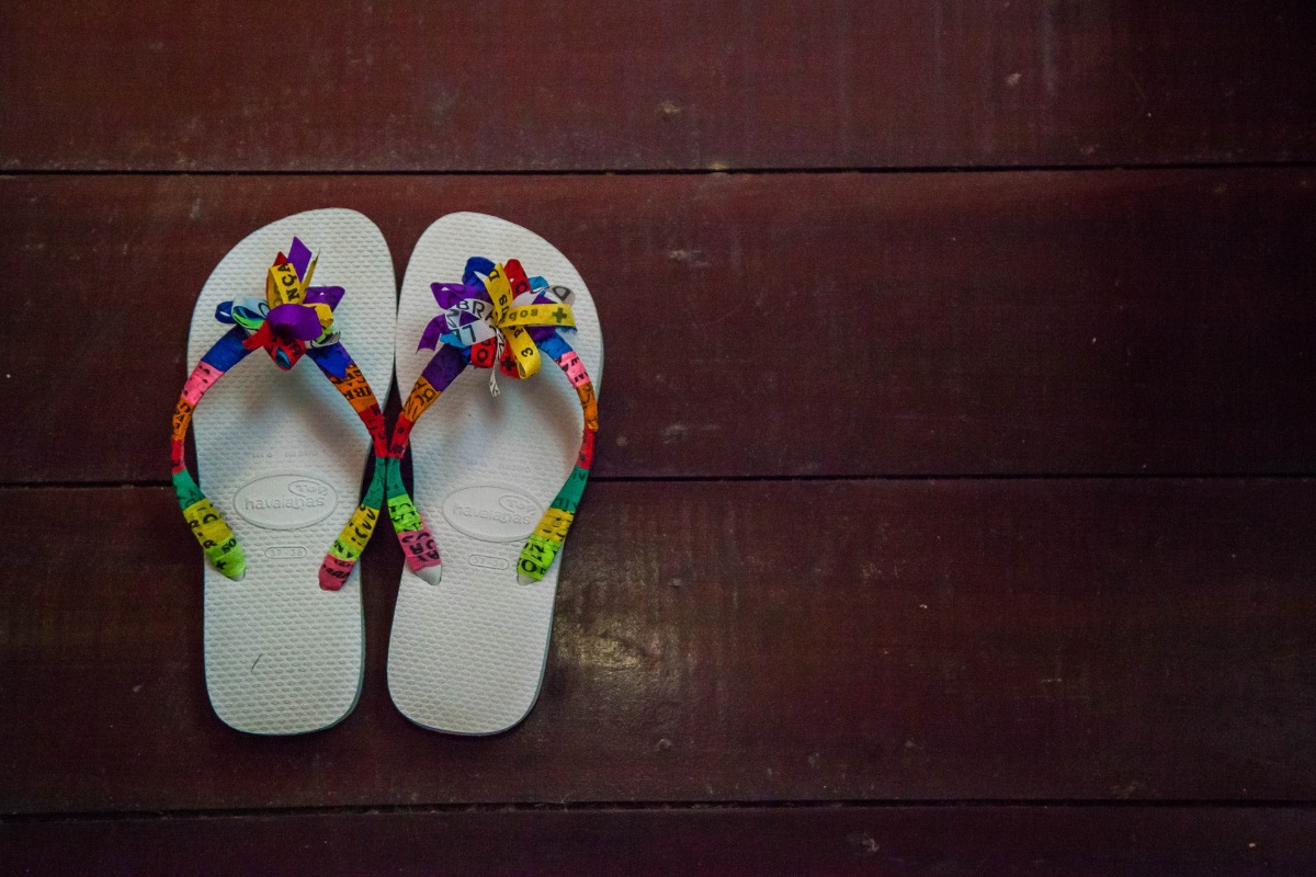 casamento, casar na praia , casando na praia, lapis de noiva , vestido de noiva, veu de noiva, arraial dajuda, casar em arraial dajuda casar na bahia , wedding, casar na praia, sim no altar, casei, noiva, noivo,pagens, decoracao de casamento, emoça