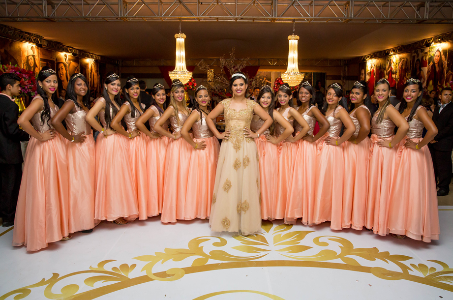 15 anos , debutante, vestido 15 anos, vestido debutante , defleur decoracoes , sotter fotografia , eunapolis, trancoso, arraial, porto seguro, sao joao do paraiso, bahia , festa , luxo , festa vermelha, debutante de vermelho, debutante com tres vestidos,