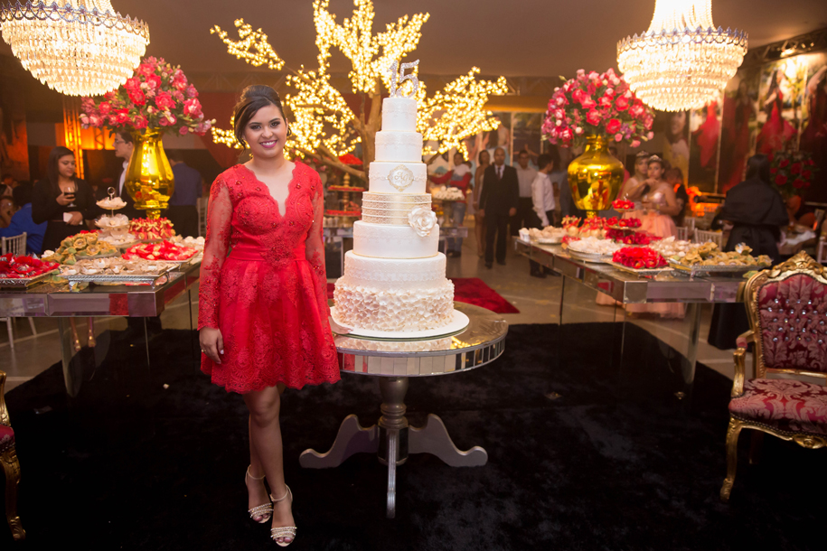 15 anos , debutante, vestido 15 anos, vestido debutante , defleur decoracoes , sotter fotografia , eunapolis, trancoso, arraial, porto seguro, sao joao do paraiso, bahia , festa , luxo , festa vermelha, debutante de vermelho, debutante com tres vestidos,