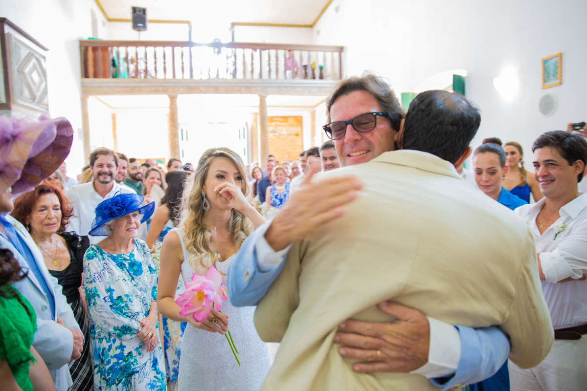 arraial d´ajuda, casar na bahia, casar em arraial d´ajuda, vestido de noiva, véu de noiva, igreja do arraial, decoração , defleur decorações , guta gula , patricia galvão , vestido de noiva, véu