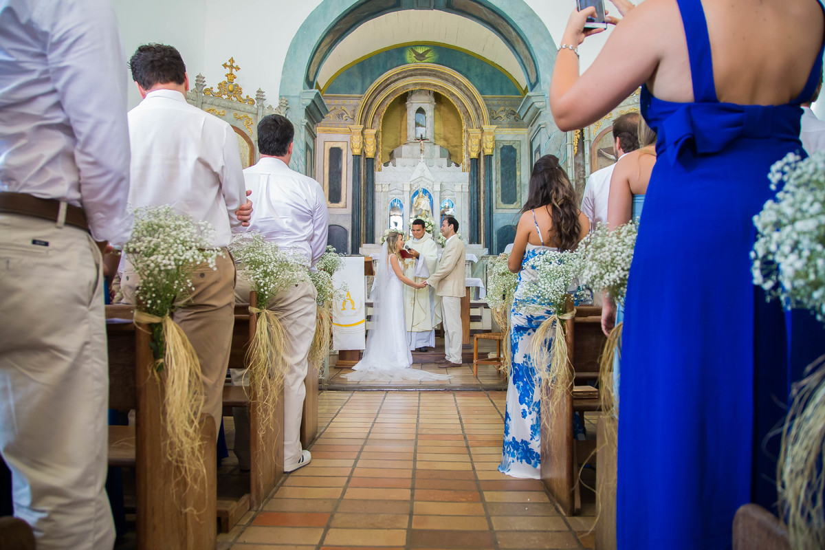 arraial d´ajuda, casar na bahia, casar em arraial d´ajuda, vestido de noiva, véu de noiva, igreja do arraial, decoração , defleur decorações , guta gula , patricia galvão , vestido de noiva, véu