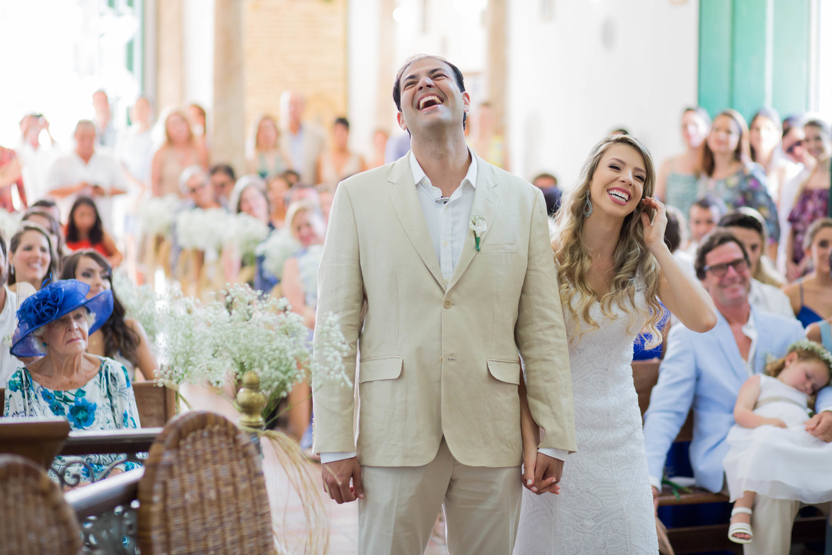 arraial d´ajuda, casar na bahia, casar em arraial d´ajuda, vestido de noiva, véu de noiva, igreja do arraial, decoração , defleur decorações , guta gula , patricia galvão , vestido de noiva, véu