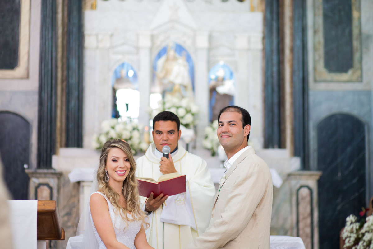 arraial d´ajuda, casar na bahia, casar em arraial d´ajuda, vestido de noiva, véu de noiva, igreja do arraial, decoração , defleur decorações , guta gula , patricia galvão , vestido de noiva, véu