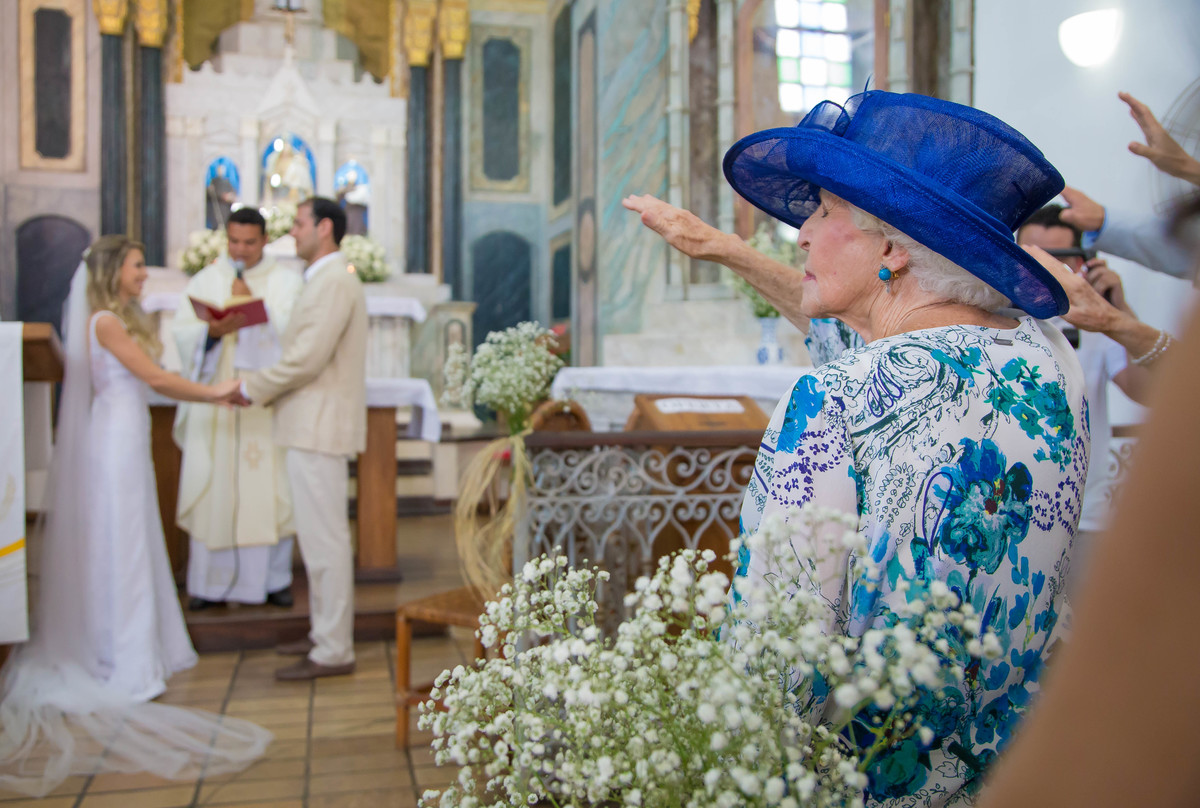 arraial d´ajuda, casar na bahia, casar em arraial d´ajuda, vestido de noiva, véu de noiva, igreja do arraial, decoração , defleur decorações , guta gula , patricia galvão , vestido de noiva, véu