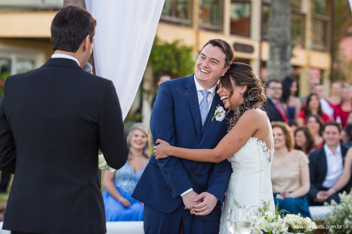 Ingrid e Raphael durante a cerimônia de casamento
