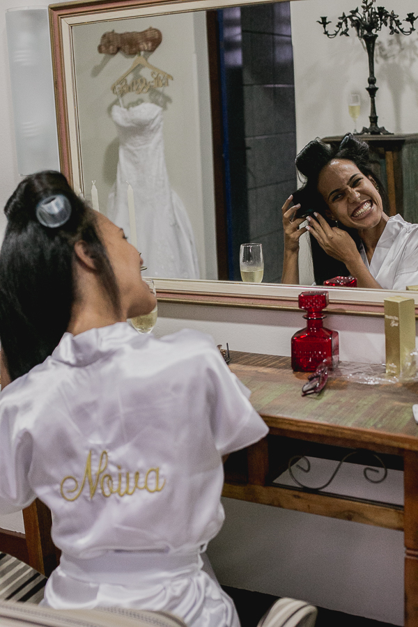 Casamento em Caeté, casamento, casamento Igreja, casamento igreja São Francisco de Asiss, São Francisco de Asis, noiva, noivos, making, lindos, casamento do ano, sapato vermelho, vestido lindo, Caeté,