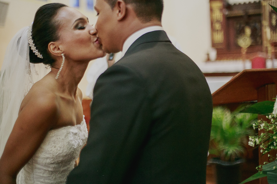 Casamento em Caeté, casamento, casamento Igreja, casamento igreja São Francisco de Asiss, São Francisco de Asis, noiva, noivos, making, lindos, casamento do ano, sapato vermelho, vestido lindo, Caeté,