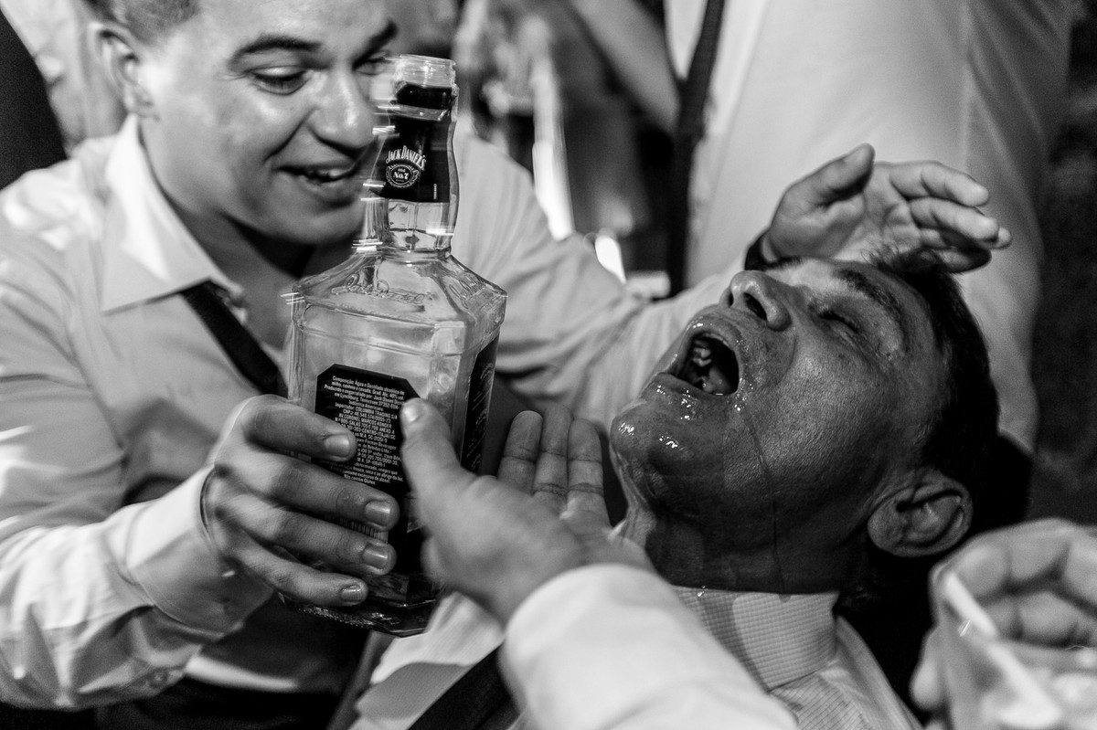 Festa de casamento da Letícia e do Marcus em Brasília. Foto feita pelo fotógrafo de casamento Gabriel Pelaquim.