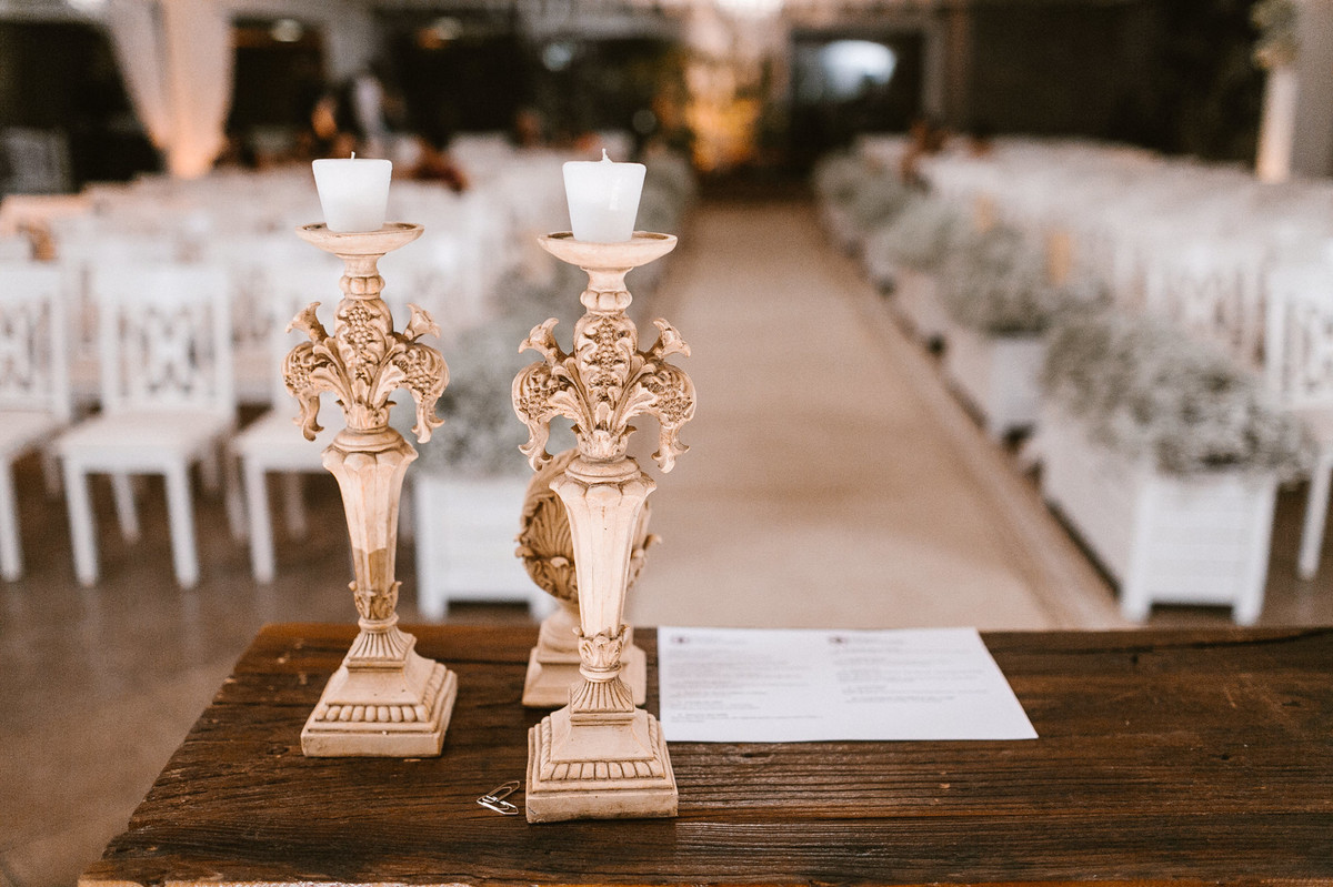 Decoração da cerimônia. Foto pelo fotógrafo de casamento Gabriel Pelaquim.
