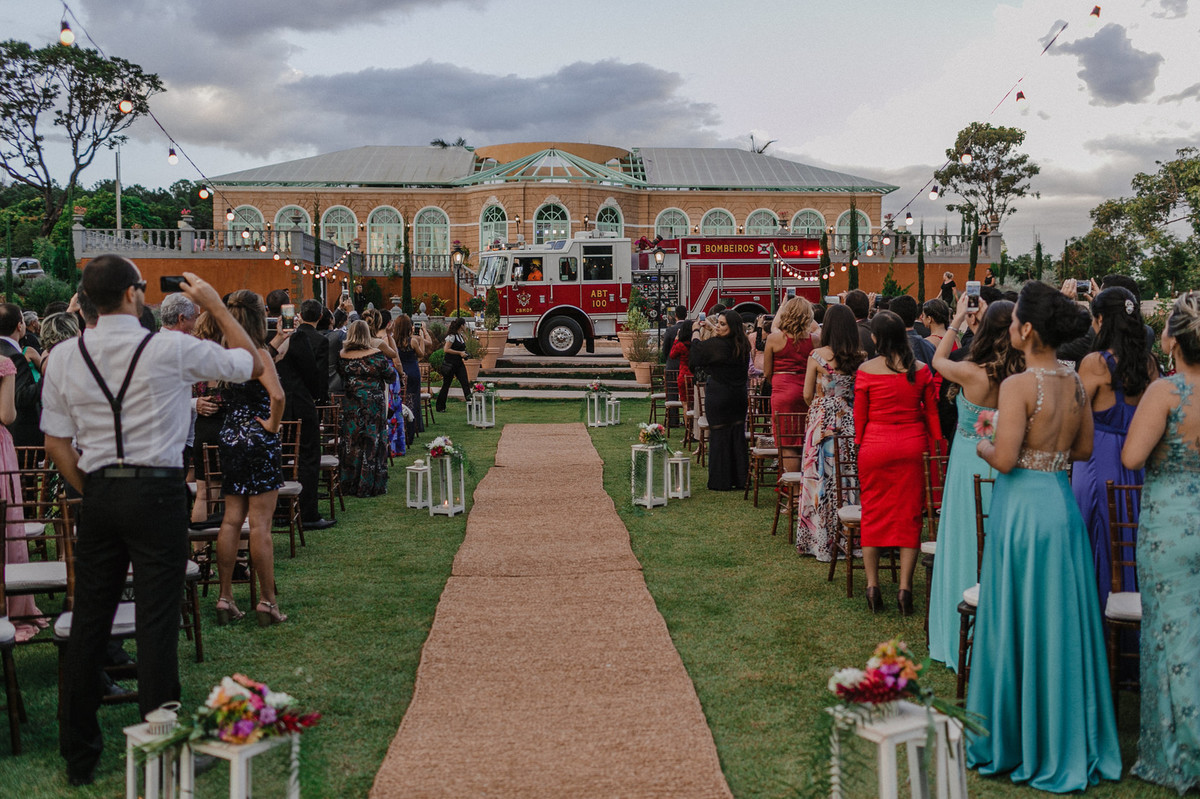 Casamento Vanessa e Vitor no Villa Giardini. Foto pelo fotógrafo de casamento Gabriel Pelaquim.