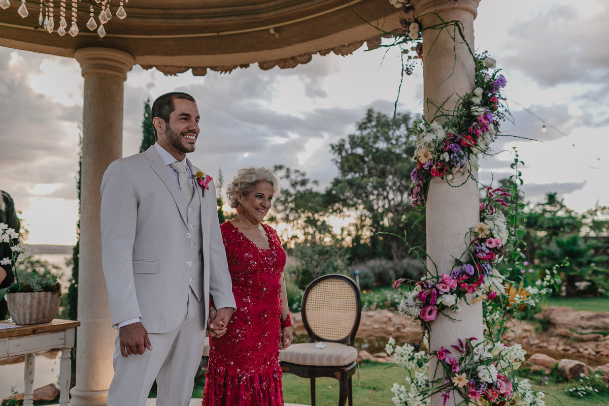 Casamento Vanessa e Vitor no Villa Giardini. Foto pelo fotógrafo de casamento Gabriel Pelaquim.