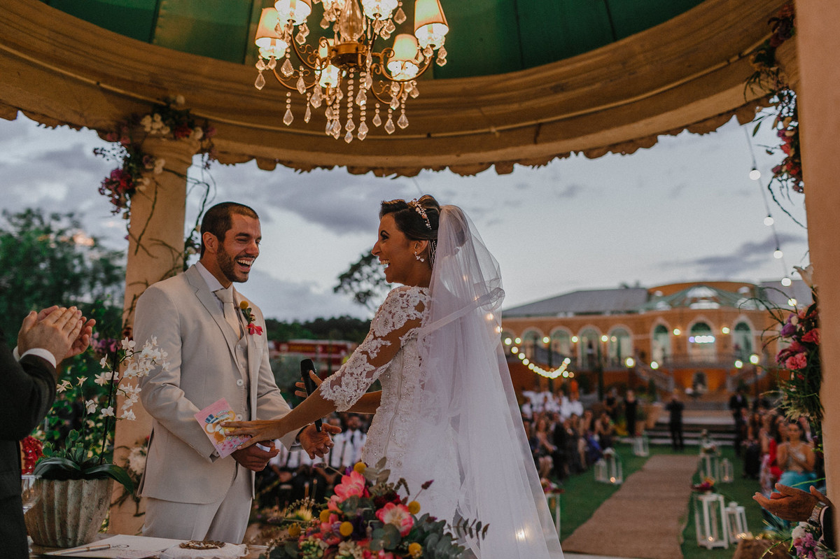 Casamento Vanessa e Vitor no Villa Giardini. Foto pelo fotógrafo de casamento Gabriel Pelaquim.