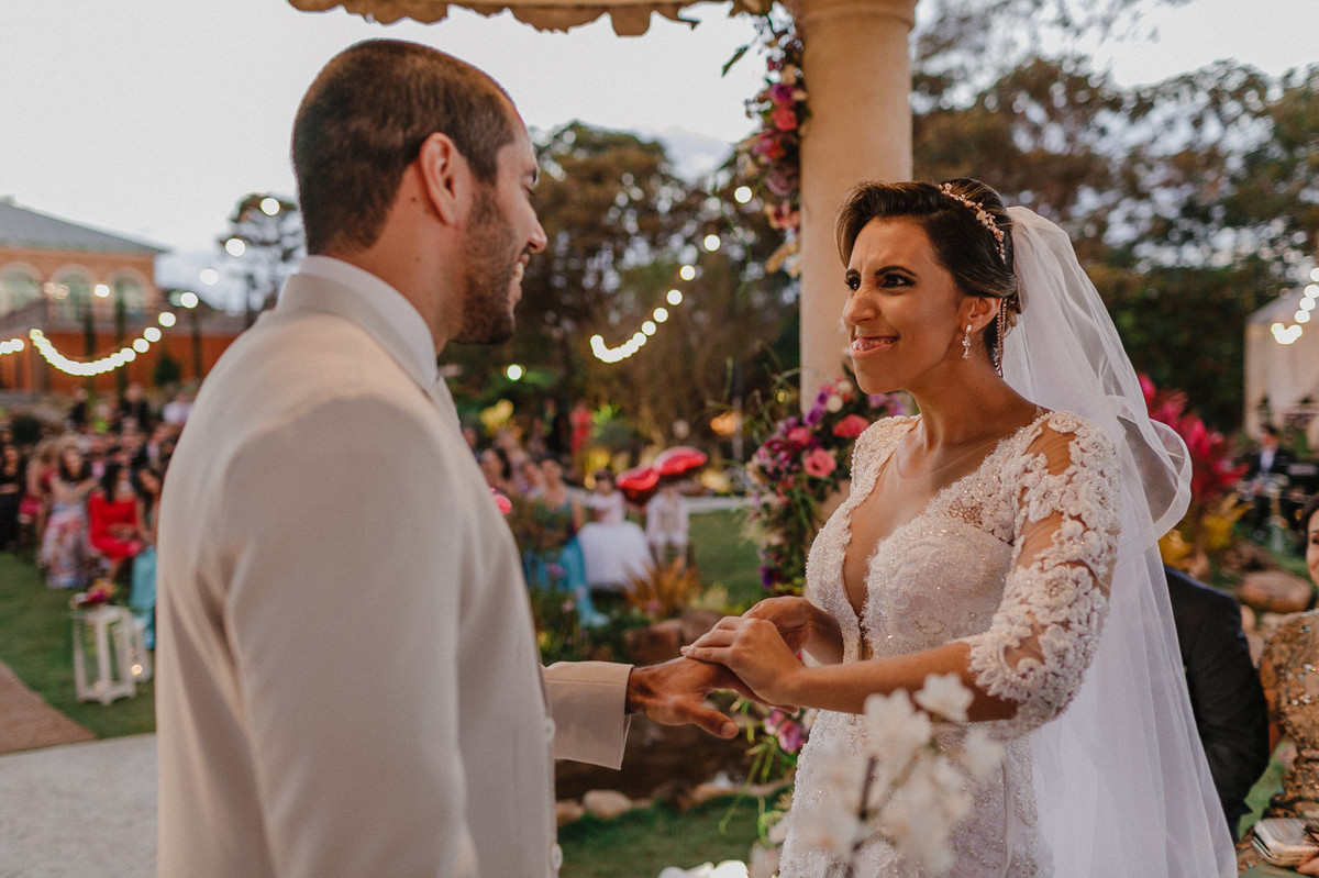 Casamento Vanessa e Vitor no Villa Giardini. Foto pelo fotógrafo de casamento Gabriel Pelaquim.
