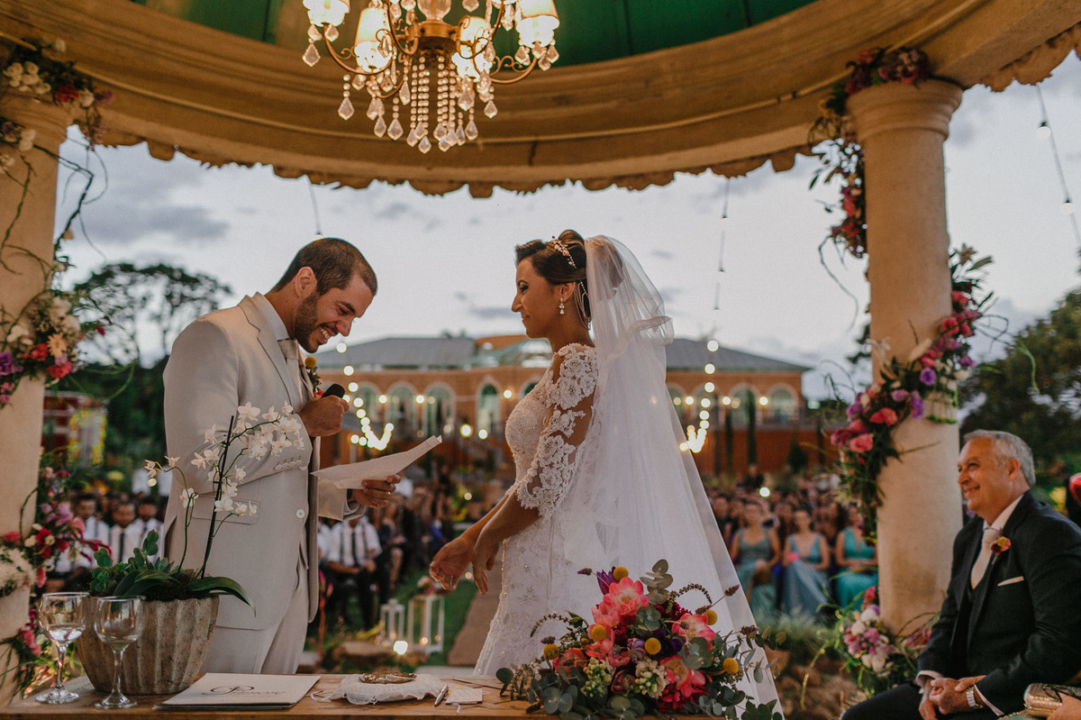 Casamento Vanessa e Vitor no Villa Giardini. Foto pelo fotógrafo de casamento Gabriel Pelaquim.