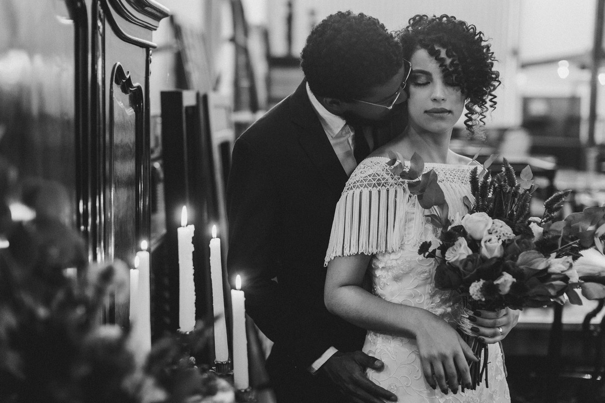 Noivos do editorial. Foto feita pelo fotógrafo de casamento Gabriel Pelaquim.