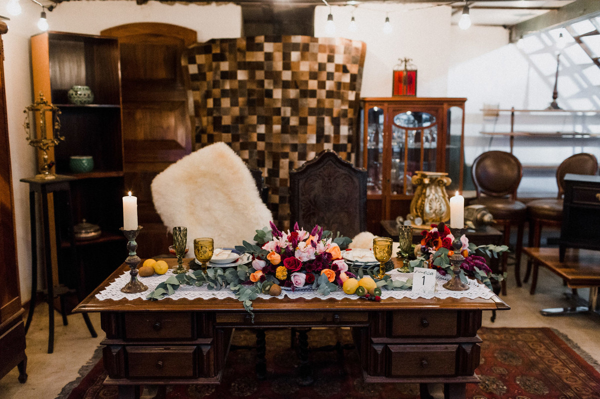 Decoração da mesa. Foto feita pelo fotógrafo de casamento Gabriel Pelaquim.