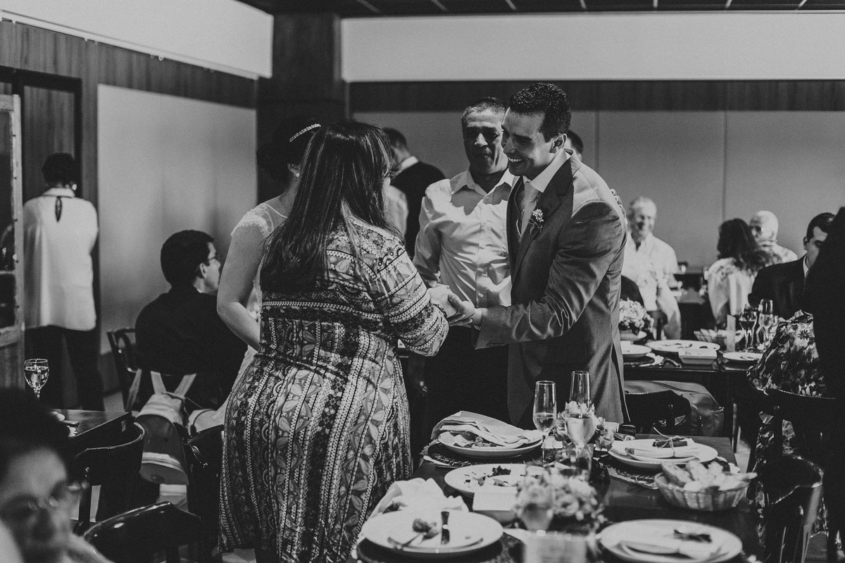 Casamento do casal Aline e João no Restaurante Coco Bambu