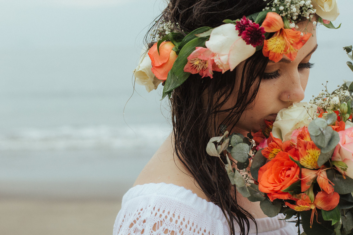 NOIVA MOLHADA NA PRAIA FOTOGRAFIA DE CASAMENTO MARESIAS JESSIKA E JAISSON