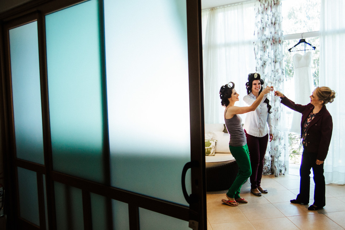 LUCI E FELIPE BRINDE DA NOIVA NO MAKING OF NOIVA LINDA EM CAMPINAS HOTEL ROYAL PALM PLAZA CAMPINAS ESTUDIO DELFI FOTOGRAFIA DE CASAMENTO