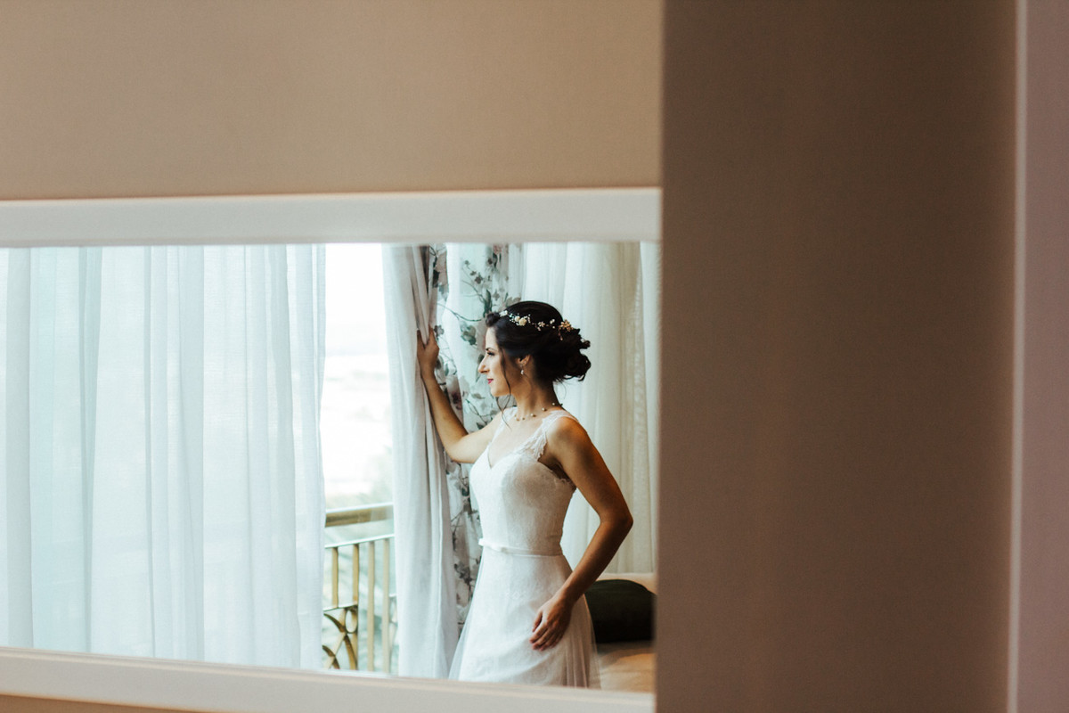 NOIVA NA JANELA LUCI E FELIPE LELLIT ROYAL PALM PLAZA POBRE JUAN ESTUDIO DELFI FOTOGRAFIA DE CASAMENTO CAMPINAS SP INDAIATUBA SP DELFI FOTOGRAFO DE CASAMENTO