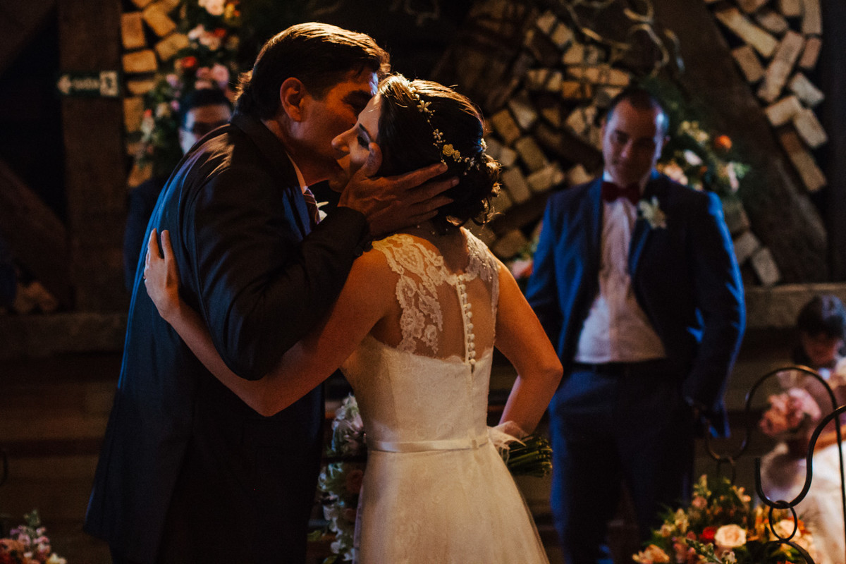 LUCI E FELIPE LELLIT ROYAL PALM PLAZA POBRE JUAN ESTUDIO DELFI FOTOGRAFIA DE CASAMENTO CAMPINAS SP INDAIATUBA SP DELFI FOTOGRAFO DE CASAMENTO PAI ENTREGANDO A NOIVA PARA O NOIVO