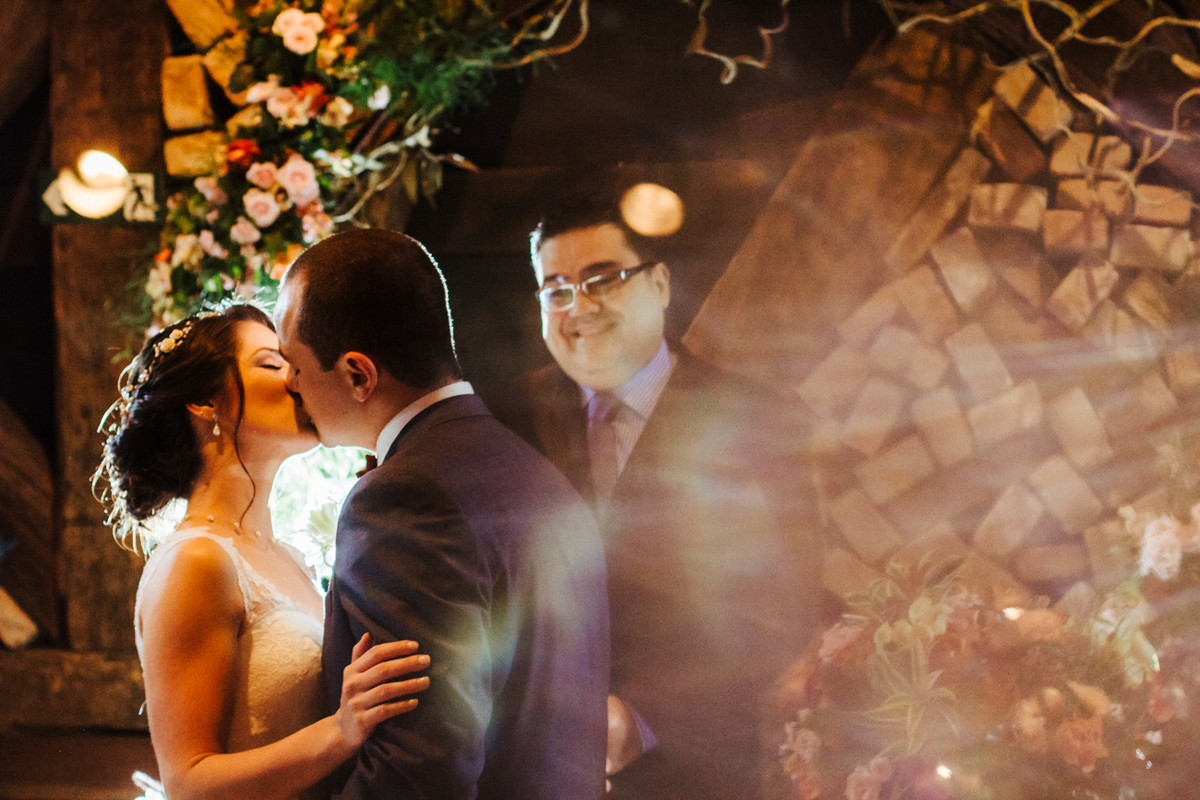 LUCI E FELIPE LELLIT ROYAL PALM PLAZA POBRE JUAN ESTUDIO DELFI FOTOGRAFIA DE CASAMENTO CAMPINAS SP INDAIATUBA SP DELFI FOTOGRAFO DE CASAMENTO MOMENTO DO BEIJO