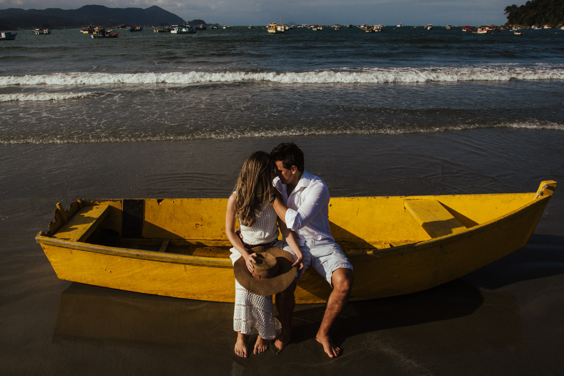 ESTUDIO DELFI FOTOGRAFIA DE CASAMENTO INDAIATUBA FOTOGRAFIA DE CASAMENTO CAMPINAS SP FOTOGRAFIA DE CASAMENTO SAO PAULO SP FOTOGRAFIA DE FOTOGRAFO CAMPINAS CARLA E GUILHERME NOIVOS BARCO AMARELO