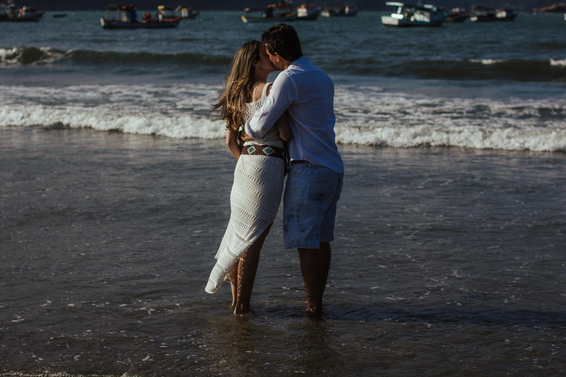 ESTUDIO DELFI FOTOGRAFIA DE CASAMENTO INDAIATUBA FOTOGRAFIA DE CASAMENTO CAMPINAS SP FOTOGRAFIA DE CASAMENTO SAO PAULO SP FOTOGRAFIA DE FOTOGRAFO CAMPINAS CARLA E GUILHERME BEIJO NA PRAIA