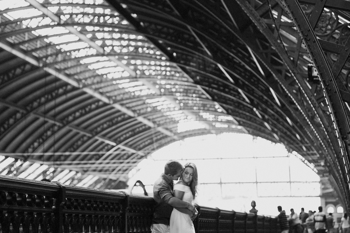 O PRE CASAMENTO DA BRUNA E RAFA FOI FEITO EM SAO PAULO SP ELES AMARAM O RESULTADO DO PRE CASAMENTO TANDO COMO A FOTOGRAFIA DE CASAMENTO HOJE ELES CONFIAM MUITO NO ESTUDIO DELFI 18