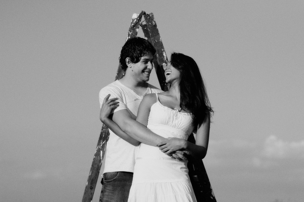 EVELYN E RICK FEZ O PRE CASAMENTO COM ESCADA FOI UMA PROPOSTA MUITO LEGAL PARA A FOTOGRAFIA DE CASAMENTO DELES ELES AMARAM O TRABALHO REALIZADO PELO O ESTUDIO DELFI FEITO EM INDAIATUBA SP 11