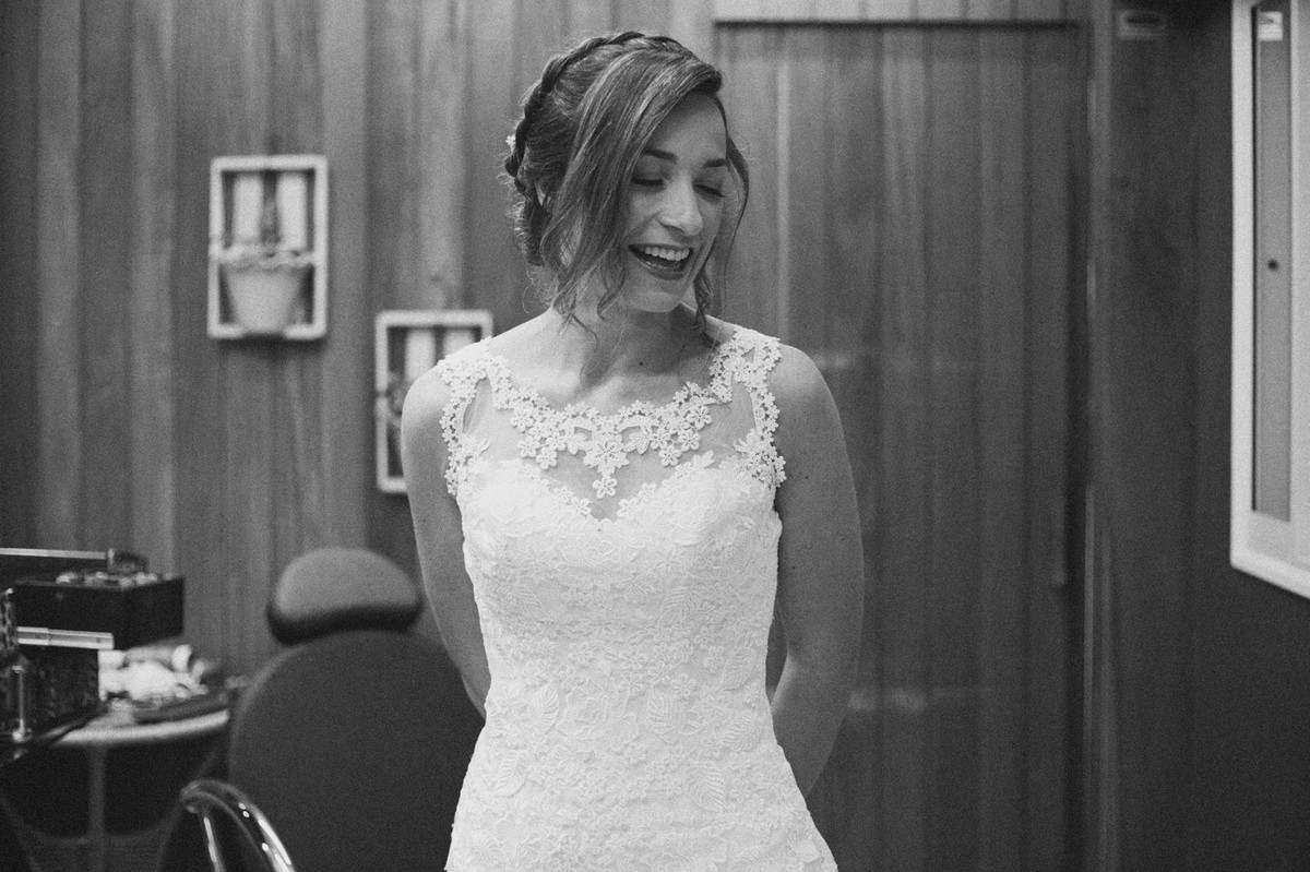 HELVETIA EM INDAIATUBA SP AO LADO DE CAMPINAS SP FOI O CENARIO PARA O CASAMENTO DA VIRGINIE E FABIO AS FOTOGRAFIAS DO CASAMENTO FICARAM LINDAS FEITAS PELO FOTOGRAFO DE CASAMENTO DELFI 11