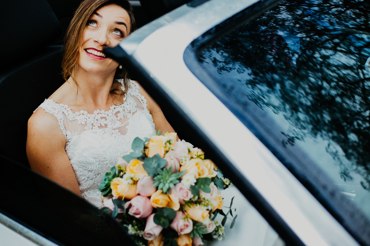 HELVETIA EM INDAIATUBA SP AO LADO DE CAMPINAS SP FOI O CENARIO PARA O CASAMENTO DA VIRGINIE E FABIO AS FOTOGRAFIAS DO CASAMENTO FICARAM LINDAS FEITAS PELO FOTOGRAFO DE CASAMENTO DELFI 17