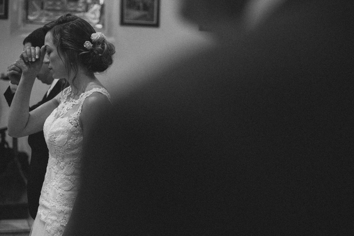 HELVETIA EM INDAIATUBA SP AO LADO DE CAMPINAS SP FOI O CENARIO PARA O CASAMENTO DA VIRGINIE E FABIO AS FOTOGRAFIAS DO CASAMENTO FICARAM LINDAS FEITAS PELO FOTOGRAFO DE CASAMENTO DELFI 21