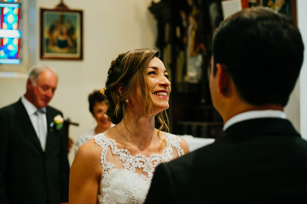 HELVETIA EM INDAIATUBA SP AO LADO DE CAMPINAS SP FOI O CENARIO PARA O CASAMENTO DA VIRGINIE E FABIO AS FOTOGRAFIAS DO CASAMENTO FICARAM LINDAS FEITAS PELO FOTOGRAFO DE CASAMENTO DELFI 23