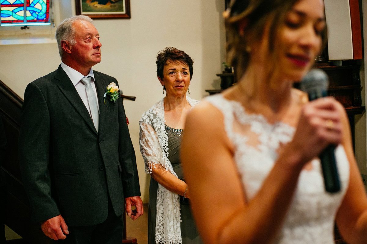 HELVETIA EM INDAIATUBA SP AO LADO DE CAMPINAS SP FOI O CENARIO PARA O CASAMENTO DA VIRGINIE E FABIO AS FOTOGRAFIAS DO CASAMENTO FICARAM LINDAS FEITAS PELO FOTOGRAFO DE CASAMENTO DELFI 24