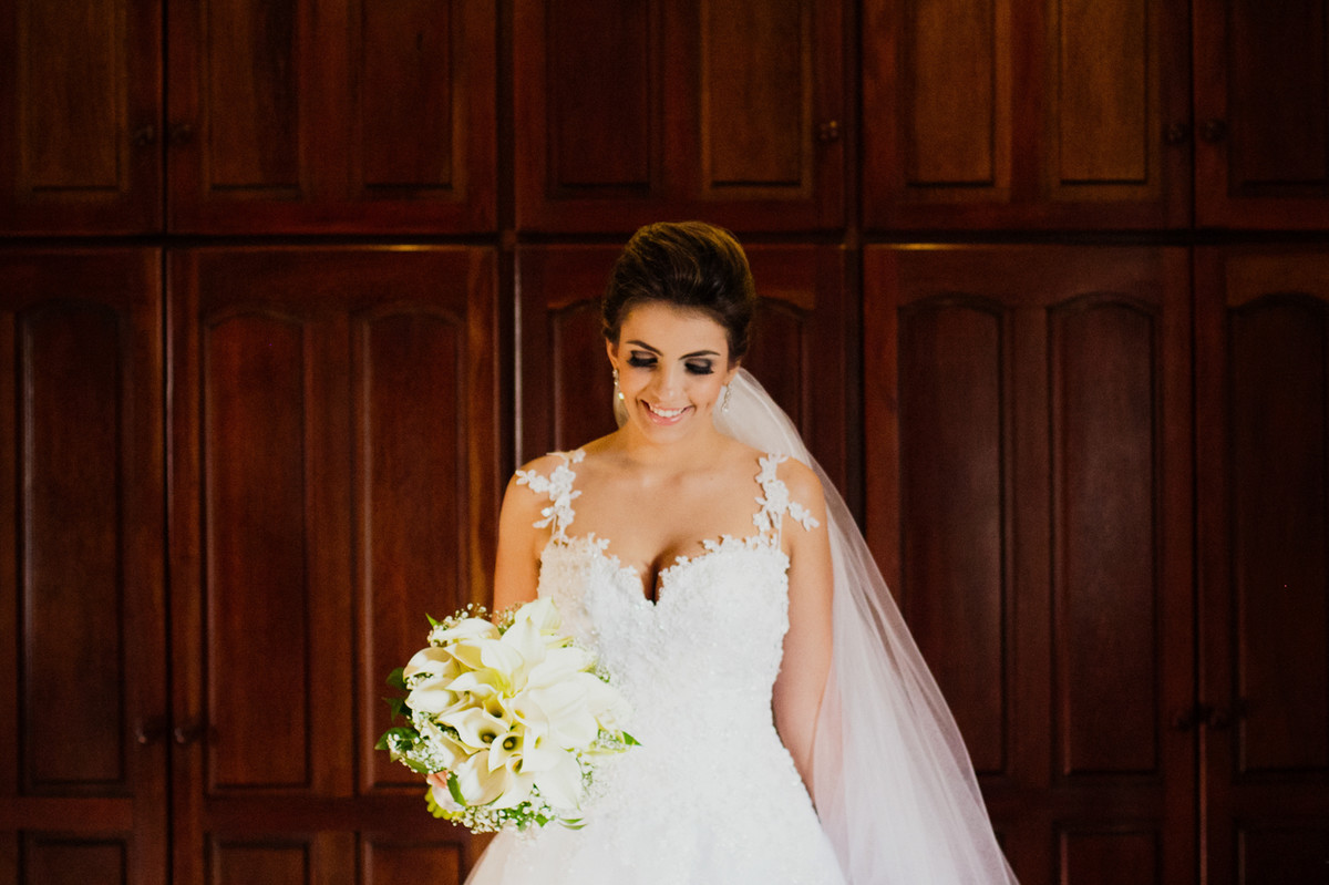 CAROLINE E LEONARDO FIZERAM UM CASAMENTO LNDO EM INDAIATUBA SP CIDADE DO LADO DE CAMPINAS AS FOTOGRAFIA DO CASAMENTO FICARAM MARAVILHOSA O CASAMENTO COMEÇOU DE DIA E TERMINOU A NOITE 12