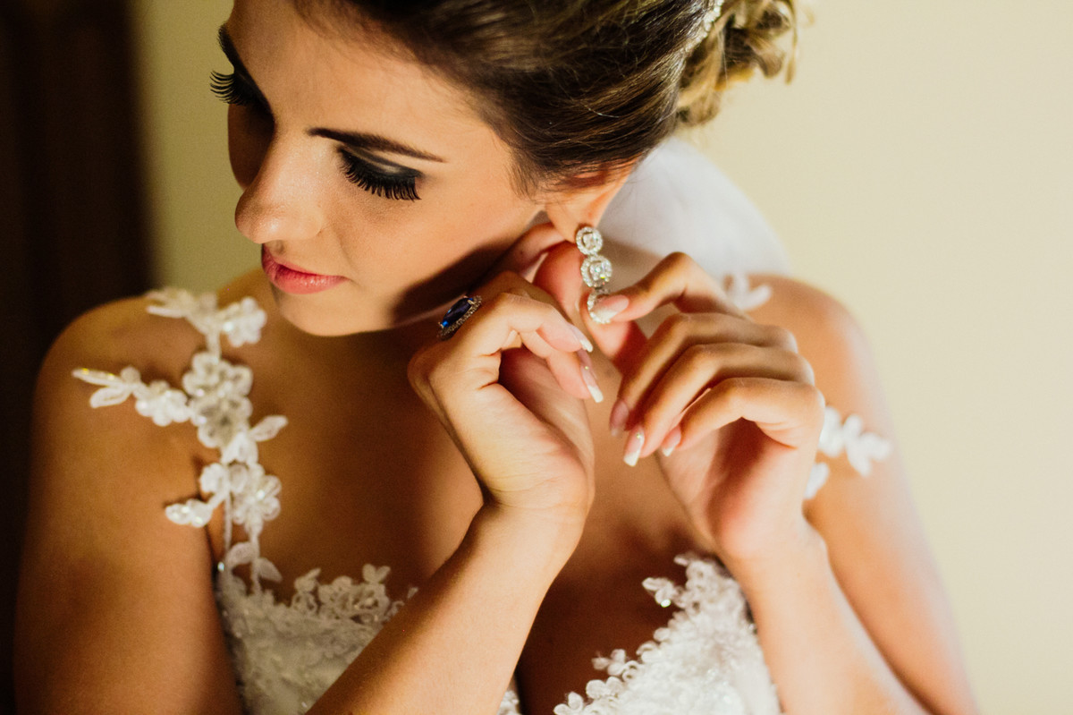 CAROLINE E LEONARDO FIZERAM UM CASAMENTO LNDO EM INDAIATUBA SP CIDADE DO LADO DE CAMPINAS AS FOTOGRAFIA DO CASAMENTO FICARAM MARAVILHOSA O CASAMENTO COMEÇOU DE DIA E TERMINOU A NOITE 13