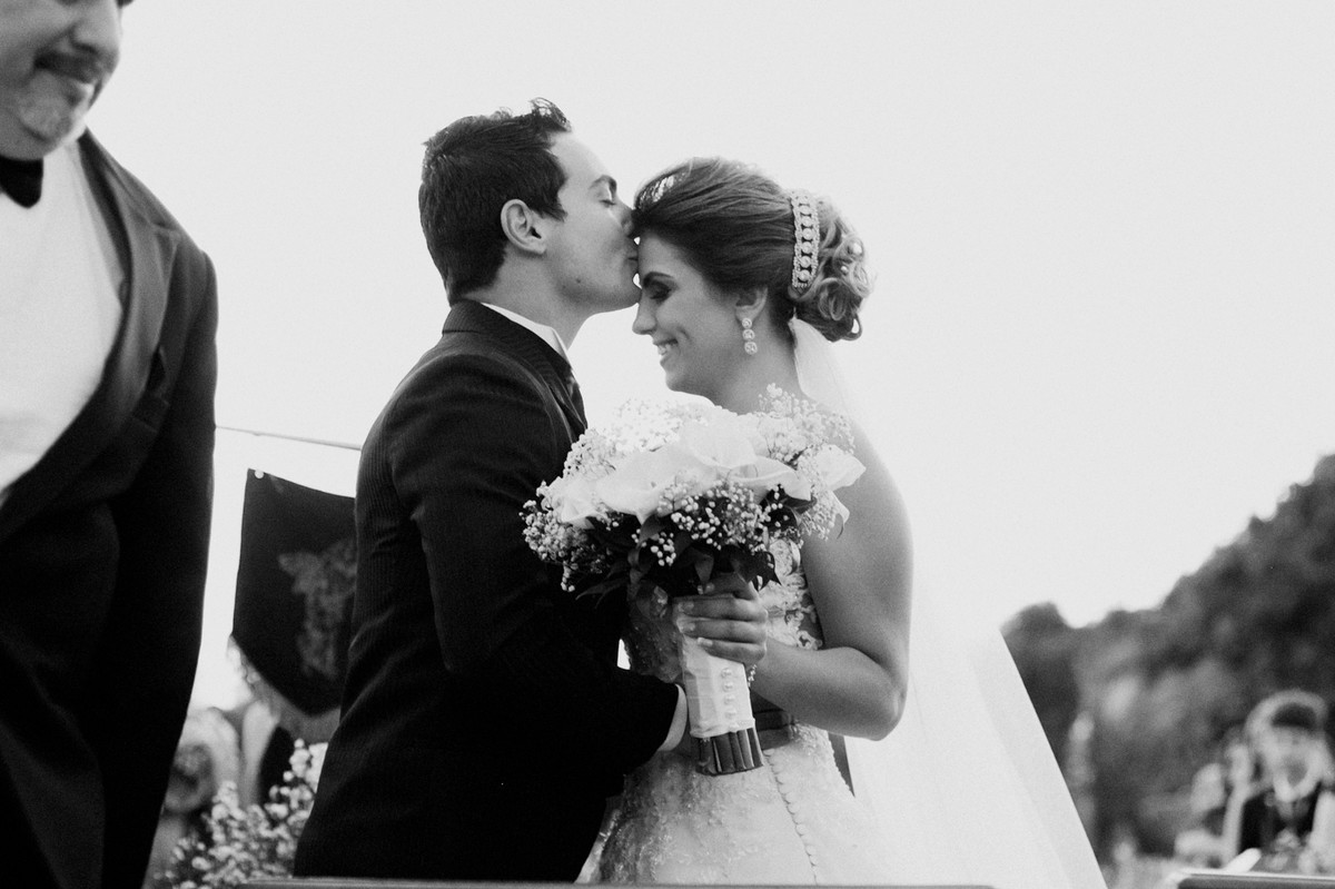CAROLINE E LEONARDO FIZERAM UM CASAMENTO LNDO EM INDAIATUBA SP CIDADE DO LADO DE CAMPINAS AS FOTOGRAFIA DO CASAMENTO FICARAM MARAVILHOSA O CASAMENTO COMEÇOU DE DIA E TERMINOU A NOITE 24