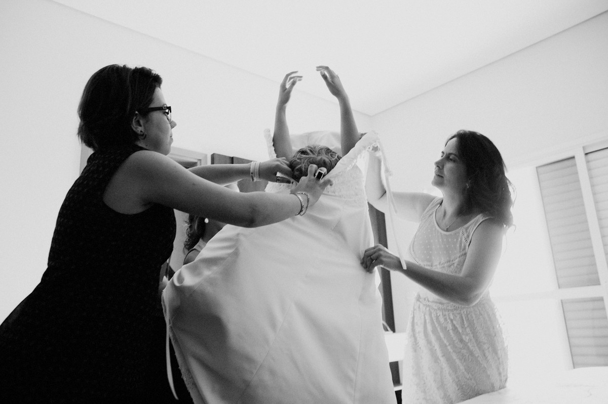 A FOTOGRAFIA DO CASAMENTO DA BRUNA E RAFA FICARAM LINDAS LINDA HISTORIA DO CASAMENTO CONTADA PELAS LENTES DO FOTOGRAFO DE CASAMENTO DELFI CASAMENTO FOI EM INDAIATUBA PROXIMO A CAMPINAS 10